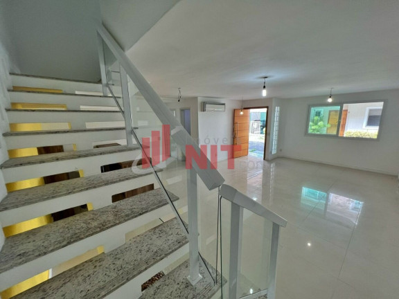 Imagem Casa de Condomínio com 4 Quartos à Venda, 160 m² em São Francisco - Niterói Imagem Casa de Condomínio com 4 Quartos à Venda, 160 m² em São Francisco - Niterói