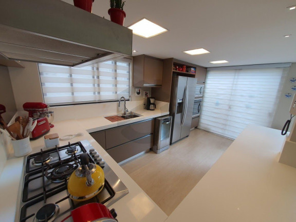 Imagem Casa de Condomínio com 3 Quartos à Venda, 170 m² em São Lourenço - Curitiba Imagem Casa de Condomínio com 3 Quartos à Venda, 170 m² em São Lourenço - Curitiba