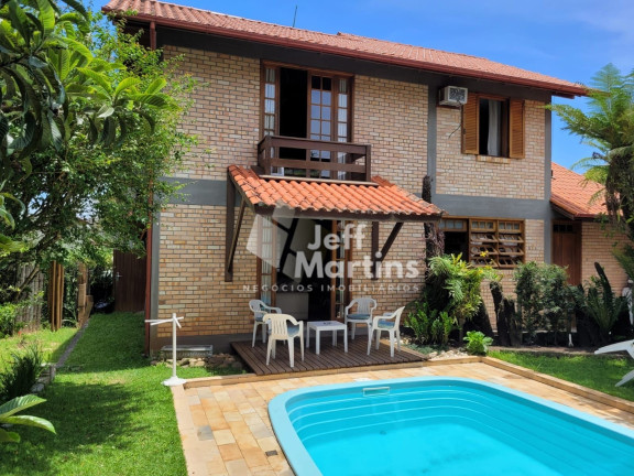 Imagem Casa com 3 Quartos à Venda, 218 m² em Campeche - Florianópolis Imagem Casa com 3 Quartos à Venda, 218 m² em Campeche - Florianópolis