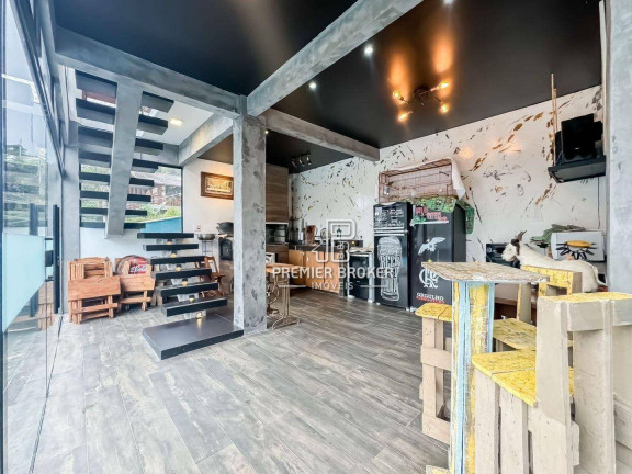 Imagem Casa com 3 Quartos à Venda, 200 m² em Albuquerque - Teresópolis Imagem Casa com 3 Quartos à Venda, 200 m² em Albuquerque - Teresópolis