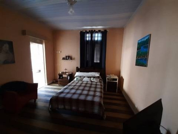 Imagem Casa com 4 Quartos à Venda, em Barra - Salvador Imagem Casa com 4 Quartos à Venda, em Barra - Salvador
