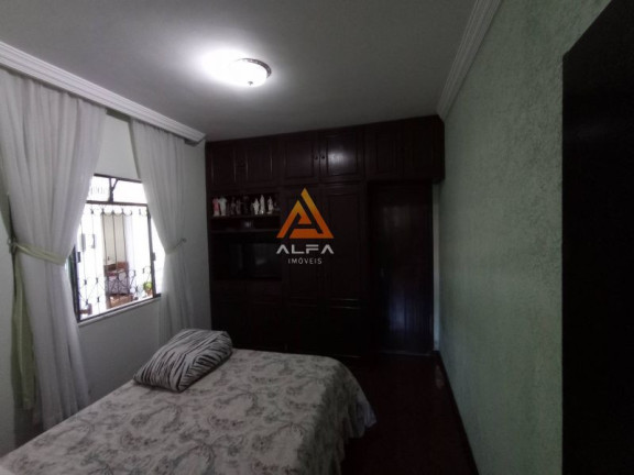 Imagem Casa com 4 Quartos à Venda, 500 m² Imagem Casa com 4 Quartos à Venda, 500 m²
