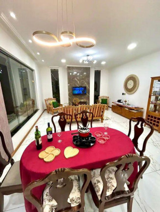 Imagem Casa com 3 Quartos à Venda, 250 m² em Albuquerque - Teresópolis