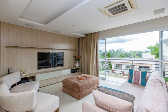 Casa com 3 Quartos à Venda, 300 m² em Interlagos - São Paulo