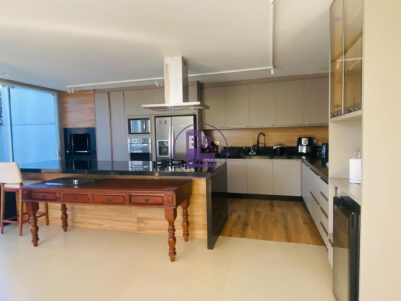 Imagem Sobrado com 3 Quartos à Venda, 614 m² em Quebec - Londrina Imagem Sobrado com 3 Quartos à Venda, 614 m² em Quebec - Londrina