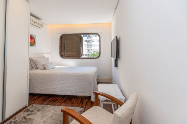 Imagem Imóvel com 3 Quartos à Venda, 120 m² em Moema - São Paulo Imagem Imóvel com 3 Quartos à Venda, 120 m² em Moema - São Paulo