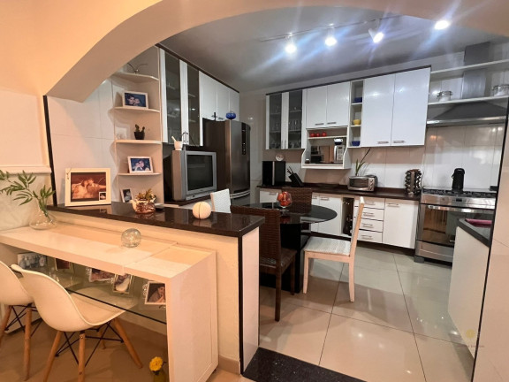 Imagem Sobrado com 3 Quartos à Venda, 180 m² em Vila Roque - São Paulo Imagem Sobrado com 3 Quartos à Venda, 180 m² em Vila Roque - São Paulo