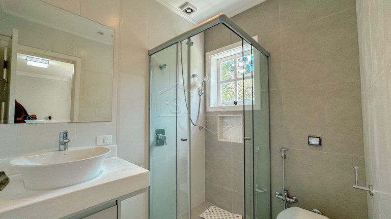 Imagem Casa de Condomínio com 5 Quartos à Venda, 203 m² em Campos Do Jordão Imagem Casa de Condomínio com 5 Quartos à Venda, 203 m² em Campos Do Jordão