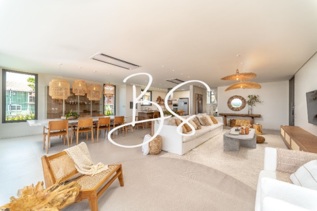 Imagem Casa com 5 Quartos à Venda, 1.385 m² em Praia Do Estaleiro - Balneário Camboriú Imagem Casa com 5 Quartos à Venda, 1.385 m² em Praia Do Estaleiro - Balneário Camboriú