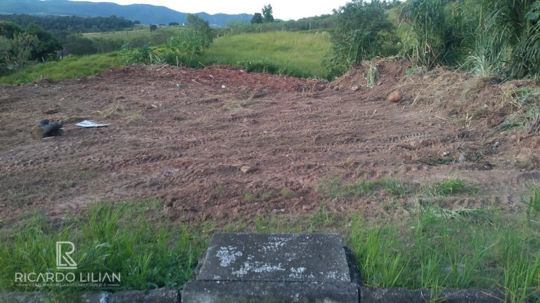 Terreno à Venda, 1.000 m² em Laranjal - Atibaia