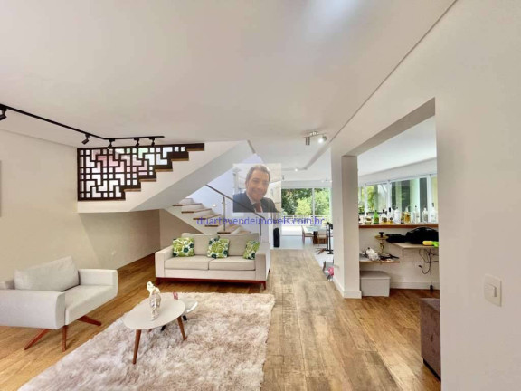 Imagem Casa com 4 Quartos à Venda, 386 m² em Pousada Dos Bandeirantes - Carapicuíba Imagem Casa com 4 Quartos à Venda, 386 m² em Pousada Dos Bandeirantes - Carapicuíba