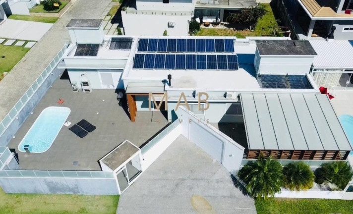 Casa com 3 Quartos à Venda, 228 m² em Ingleses Do Rio Vermelho - Florianópolis