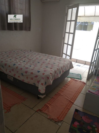 Imagem Casa com 4 Quartos à Venda, em Praia Das Cigarras - São Sebastião Imagem Casa com 4 Quartos à Venda, em Praia Das Cigarras - São Sebastião