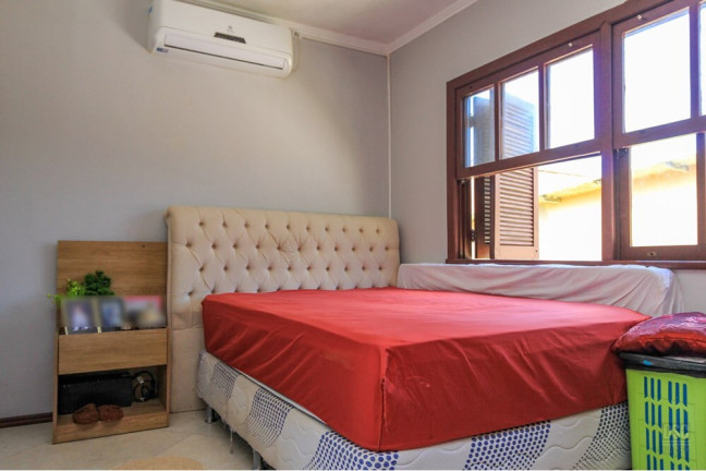 Imagem Casa com 4 Quartos à Venda, 173 m² em Espírito Santo - Porto Alegre Imagem Casa com 4 Quartos à Venda, 173 m² em Espírito Santo - Porto Alegre