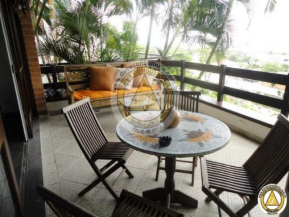 Imagem Imóvel com 6 Quartos à Venda, 368 m² em Jardim Três Marias - Guarujá Imagem Imóvel com 6 Quartos à Venda, 368 m² em Jardim Três Marias - Guarujá