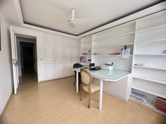Imagem Imóvel com 3 Quartos à Venda, 185 m² em Lagoa - Rio De Janeiro Imagem Imóvel com 3 Quartos à Venda, 185 m² em Lagoa - Rio De Janeiro