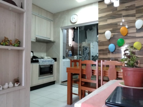 Sobrado com 3 Quartos à Venda, 145 m² em Santa Regina - Camboriú