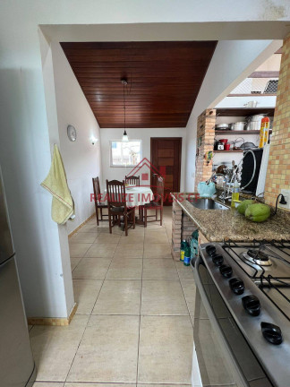 Imagem Casa de Condomínio com 3 Quartos para Alugar,  em Vila Do Peró - Cabo Frio