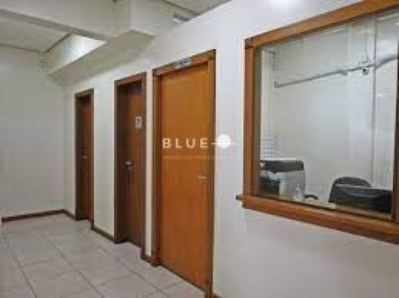 Sala Comercial à Venda, 305 m² em Centro - Torres