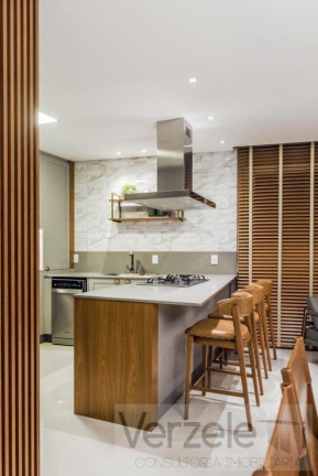 Imagem Apartamento com 3 Quartos à Venda, 126 m² em Centro - Balneário Camboriú Imagem Apartamento com 3 Quartos à Venda, 126 m² em Centro - Balneário Camboriú