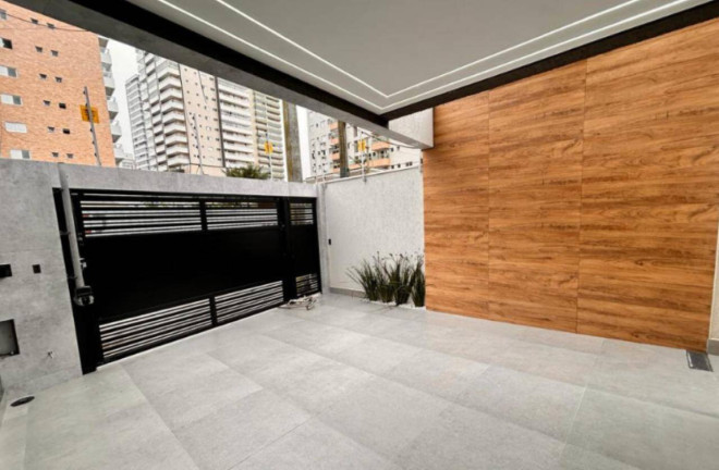 Casa com 3 Quartos à Venda, 167 m² em Praia Grande