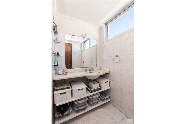 Imagem Imóvel com 2 Quartos à Venda, 82 m² em Menino Deus - Porto Alegre Imagem Imóvel com 2 Quartos à Venda, 82 m² em Menino Deus - Porto Alegre
