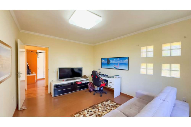Imagem Casa com 4 Quartos à Venda, 394 m² em Vila Assunção - Porto Alegre Imagem Casa com 4 Quartos à Venda, 394 m² em Vila Assunção - Porto Alegre