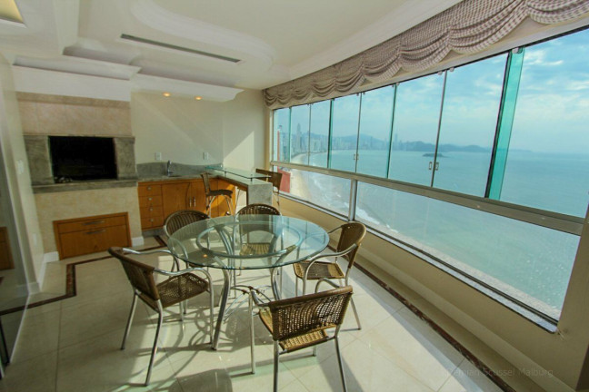 Imagem Apartamento com 3 Quartos à Venda, 165 m² em Centro - Balneário Camboriú