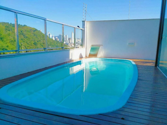 Imagem Sobrado com 3 Quartos à Venda, 180 m² em Ariribá - Balneário Camboriú Imagem Sobrado com 3 Quartos à Venda, 180 m² em Ariribá - Balneário Camboriú
