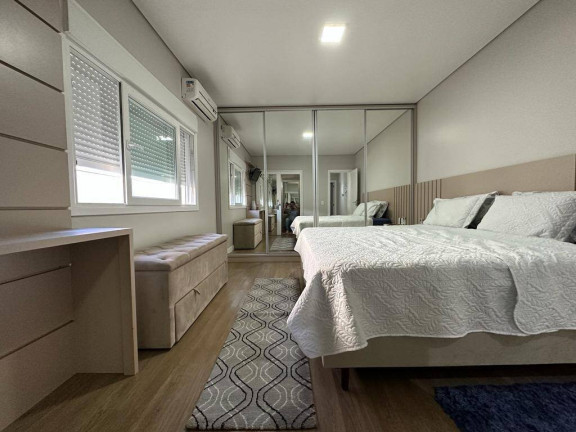 Imagem Casa com 3 Quartos à Venda, 200 m² em Centro - Balneário Barra Do Sul Imagem Casa com 3 Quartos à Venda, 200 m² em Centro - Balneário Barra Do Sul