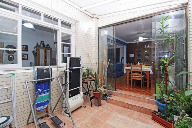 Imagem Apartamento com 3 Quartos à Venda, 121 m² em Petrópolis - Porto Alegre Imagem Apartamento com 3 Quartos à Venda, 121 m² em Petrópolis - Porto Alegre