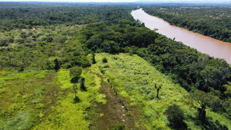 Imagem Fazenda à Venda, 950 m² em Cuiabá Imagem Fazenda à Venda, 950 m² em Cuiabá