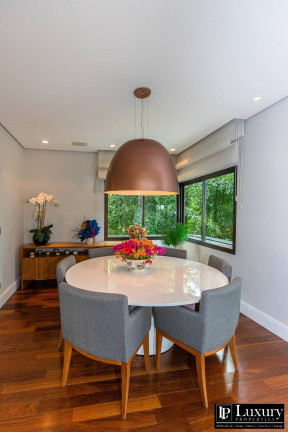 Imagem Apartamento com 2 Quartos à Venda, 257 m² em Moema - São Paulo