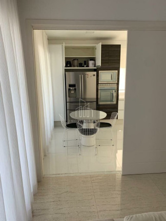 Imagem Casa com 3 Quartos à Venda, 360 m² em Alphaville - Santana De Parnaíba Imagem Casa com 3 Quartos à Venda, 360 m² em Alphaville - Santana De Parnaíba