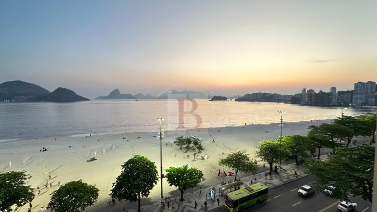 Imagem Imóvel com 4 Quartos à Venda, 250 m² em Icaraí - Niterói