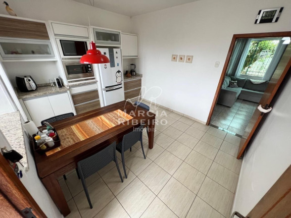 Imagem Casa com 3 Quartos à Venda, 169 m² em Trindade - Florianópolis Imagem Casa com 3 Quartos à Venda, 169 m² em Trindade - Florianópolis