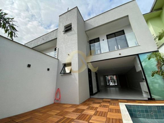 Imagem Casa com 3 Quartos à Venda, 198 m² em Santo Antônio - Joinville