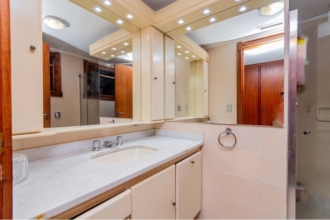 Imagem Apartamento com 3 Quartos à Venda, 241 m² em Bela Vista - Porto Alegre