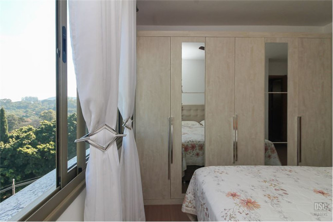 Imagem Imóvel com 3 Quartos à Venda, em Cavalhada - Porto Alegre Imagem Imóvel com 3 Quartos à Venda, em Cavalhada - Porto Alegre