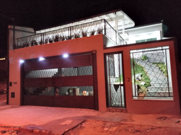 Imagem Sobrado com 3 Quartos à Venda, 100 m² em Centro - Bandeira Do Sul Imagem Sobrado com 3 Quartos à Venda, 100 m² em Centro - Bandeira Do Sul