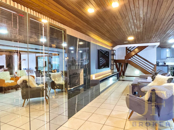 Imagem Casa com 5 Quartos para Temporada, 400 m² em Canasvieiras - Florianópolis Imagem Casa com 5 Quartos para Temporada, 400 m² em Canasvieiras - Florianópolis