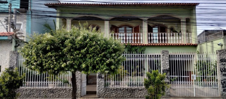 Imagem Casa com 4 Quartos à Venda, 380 m² em Campinho - Rio De Janeiro Imagem Casa com 4 Quartos à Venda, 380 m² em Campinho - Rio De Janeiro