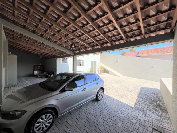 Imagem Casa com 3 Quartos à Venda, 250 m² em Uvaranas - Ponta Grossa Imagem Casa com 3 Quartos à Venda, 250 m² em Uvaranas - Ponta Grossa