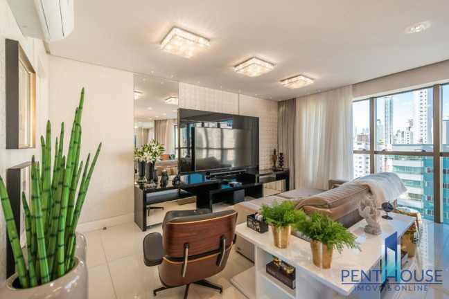 Imagem Apartamento com 3 Quartos à Venda, 130 m² em Centro - Balneário Camboriú Imagem Apartamento com 3 Quartos à Venda, 130 m² em Centro - Balneário Camboriú