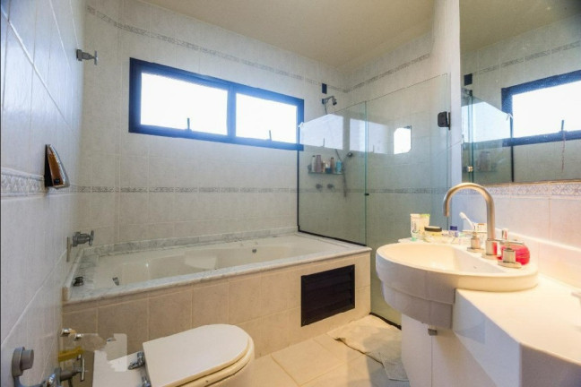 Imagem Casa com 5 Quartos à Venda, 330 m² em Itacorubi - Florianópolis