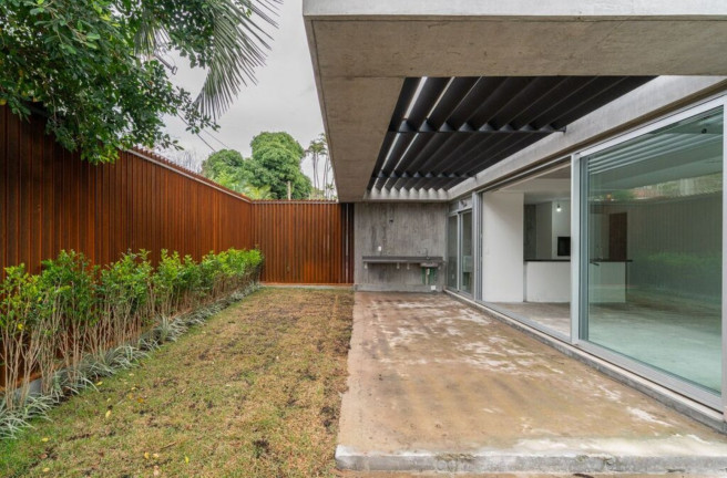Imagem Imóvel com 3 Quartos à Venda, 206 m² em Três Figueiras - Porto Alegre Imagem Imóvel com 3 Quartos à Venda, 206 m² em Três Figueiras - Porto Alegre
