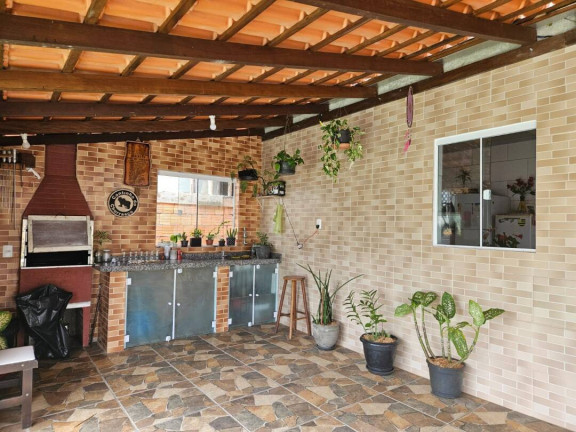 Imagem Casa com 6 Quartos à Venda, 160 m² em Centro - Balneário Barra Do Sul Imagem Casa com 6 Quartos à Venda, 160 m² em Centro - Balneário Barra Do Sul