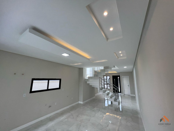 Imagem Casa com 3 Quartos à Venda, 126 m²