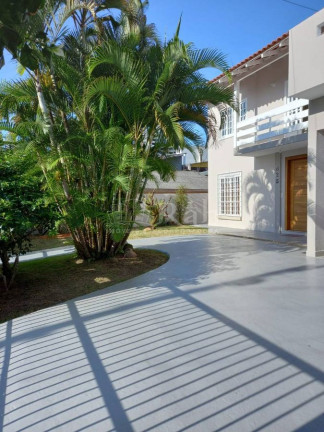 Imagem Sobrado com 4 Quartos à Venda, 200 m² em Centro - Balneário Camboriú Imagem Sobrado com 4 Quartos à Venda, 200 m² em Centro - Balneário Camboriú