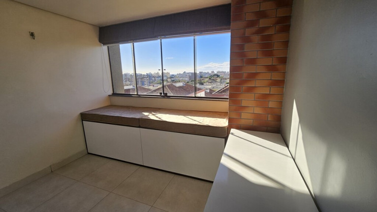 Imagem Imóvel com 2 Quartos à Venda,  em Passo Da Areia - Porto Alegre